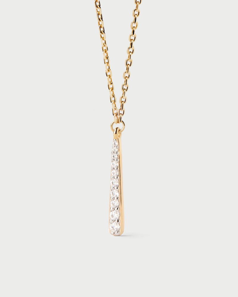 Sleek chain necklace with long zirconia drop pendant