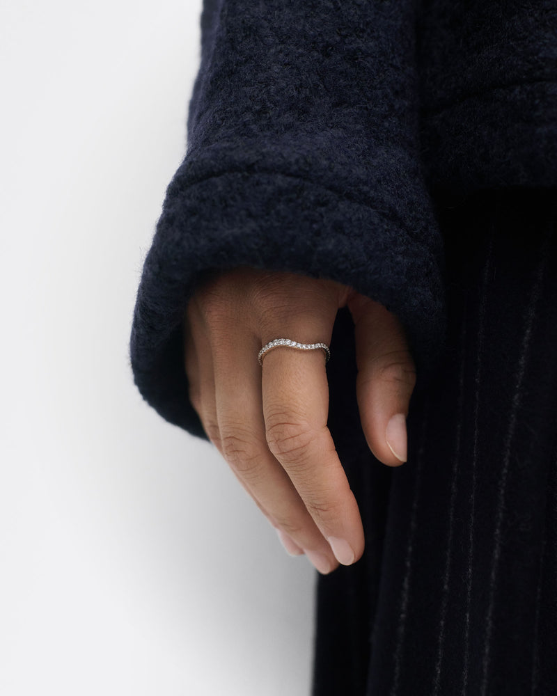 Diamonds and gold Flow ring - 
  
    18K Gold
  
