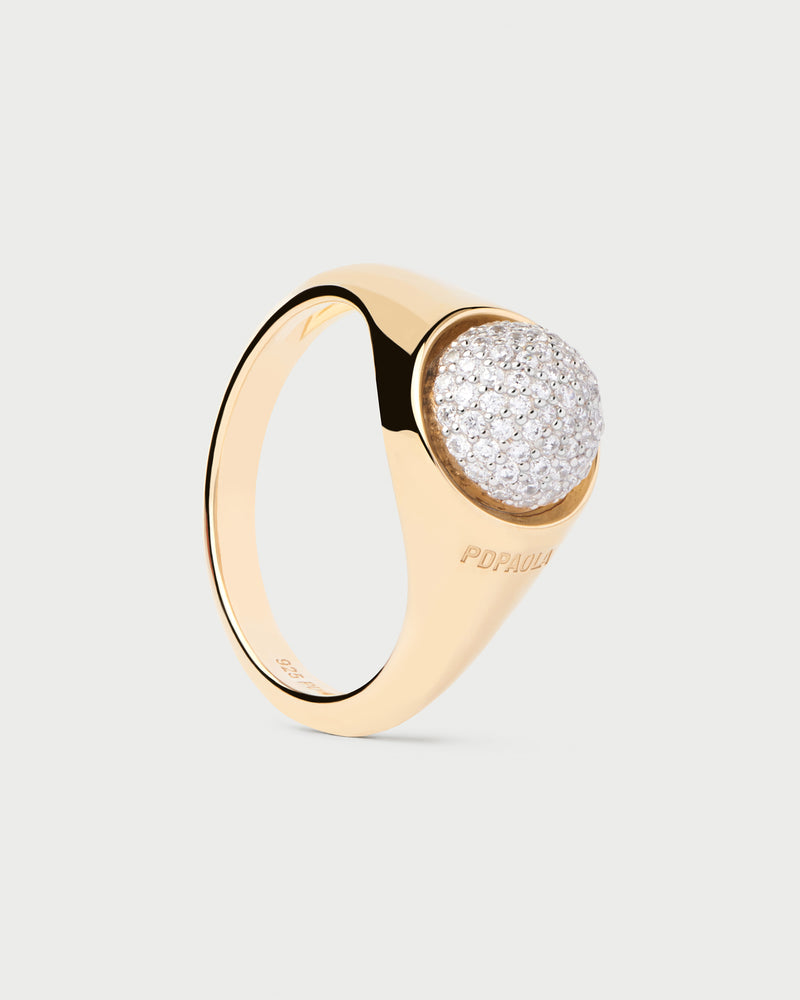 Gold-plated half sphere ring topped with an oval pavé zirconia