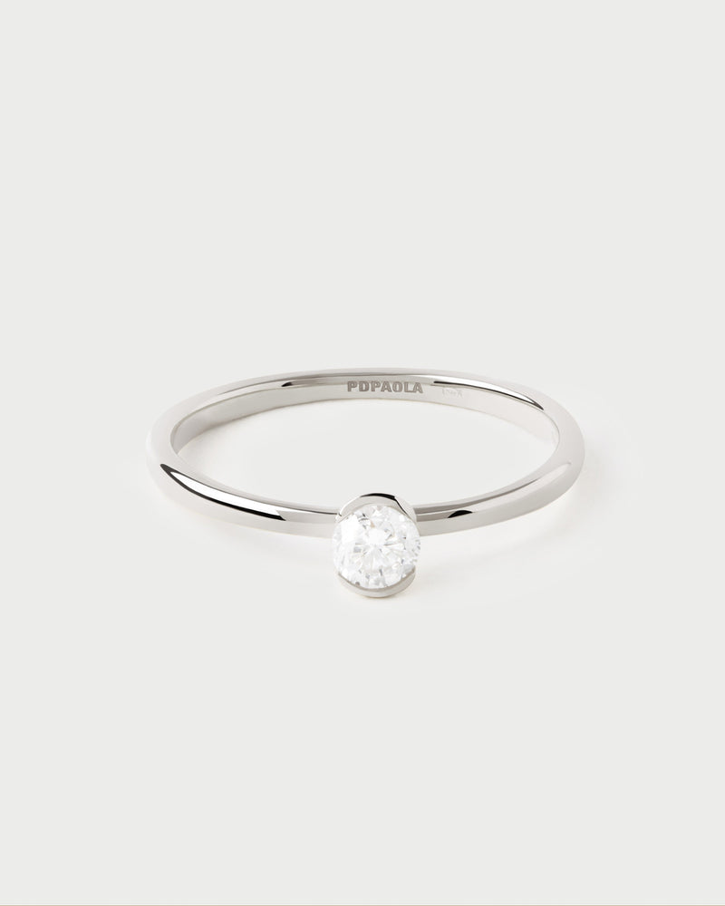 White gold solitary ring with a round half-bezel lab-grown diamond