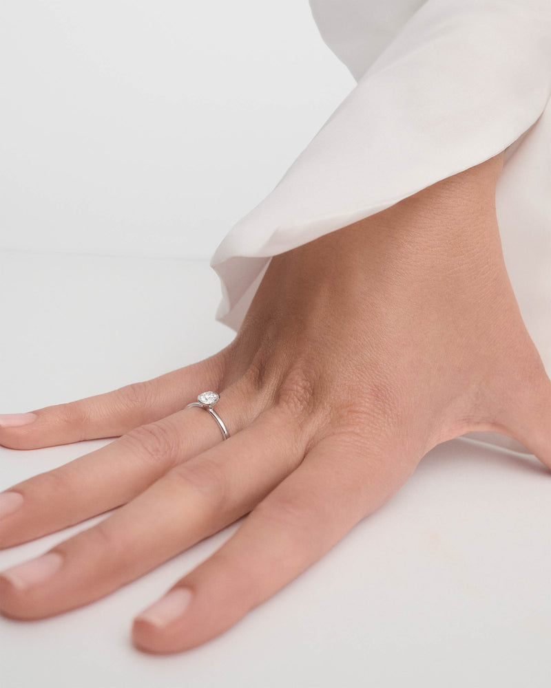 Diamond and white gold Grace solitary ring - 
  
    18K White gold / Rhodium silver plating
  
