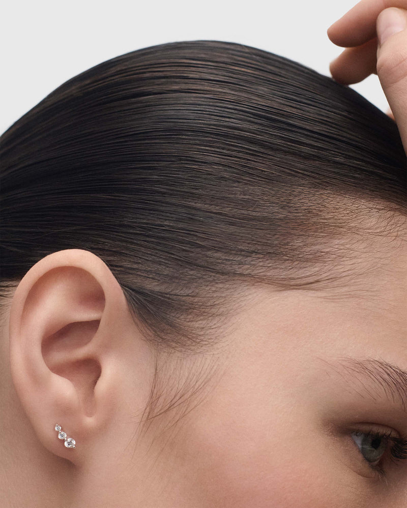 Diamonds and white gold Eve ear piercing - 
  
    18K White gold / Rhodium silver plating
  
