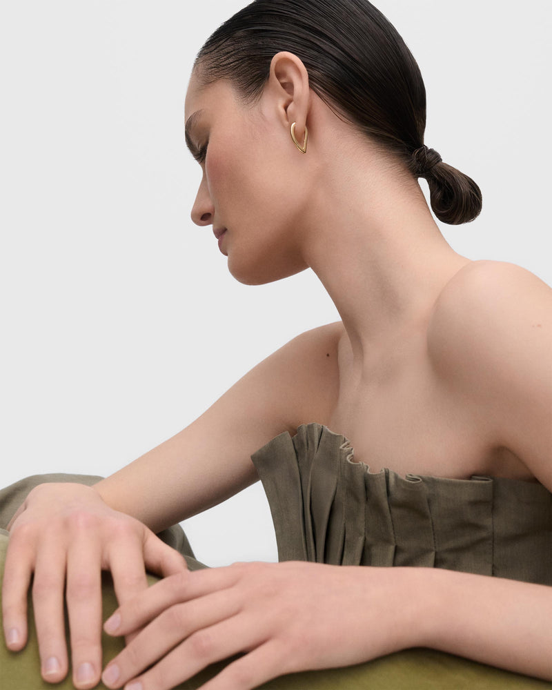 Vento mini hoops - 
  
    Sterling Silver / 18K Gold plating
  
