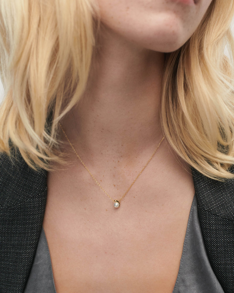 La perla solitary necklace - 
  
    Sterling Silver / 18K Gold plating
  
