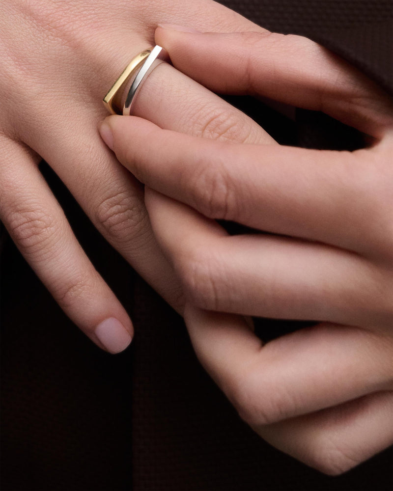 Oda ring - 
  
    Sterling Silver / 18K Gold plating
  
