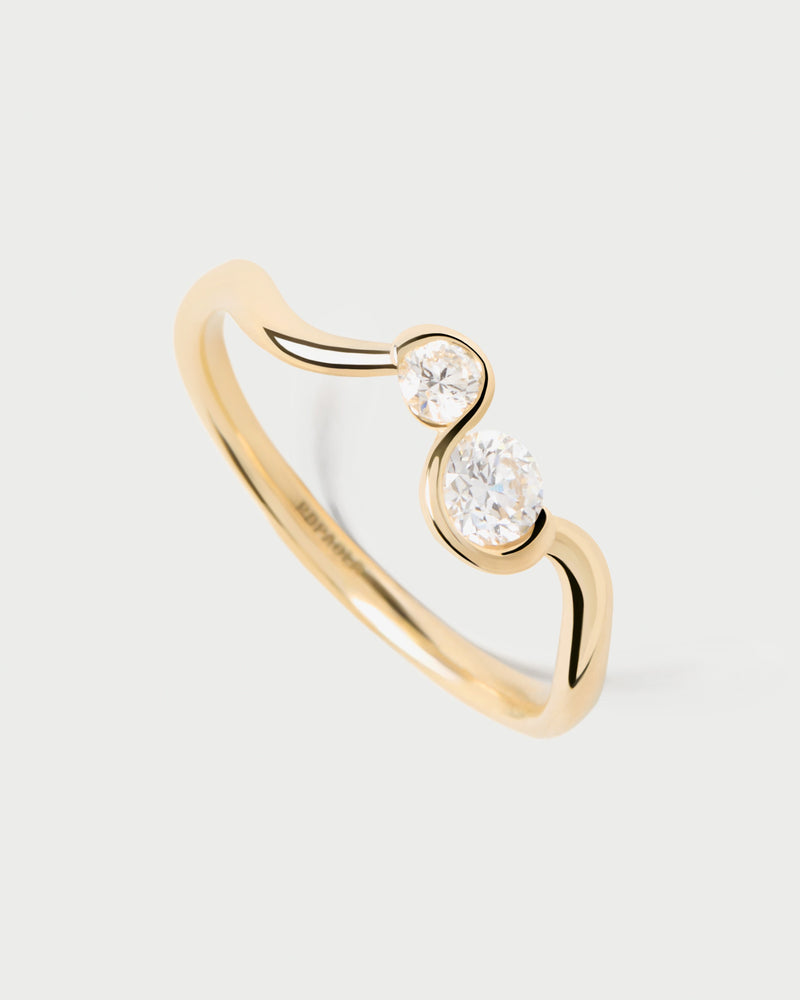 Diamonds and gold Dafne ring - 
  
    18K Gold
  
