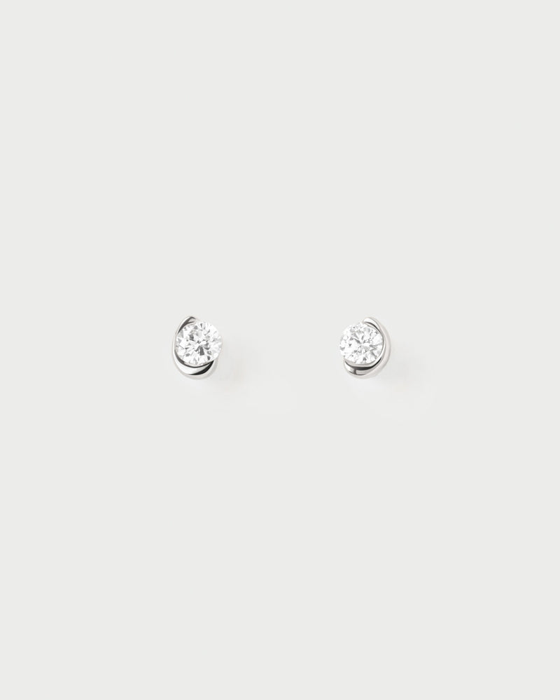 Diamonds and white gold Delia stud earrings - 
  
    18K White gold / Rhodium silver plating
  
