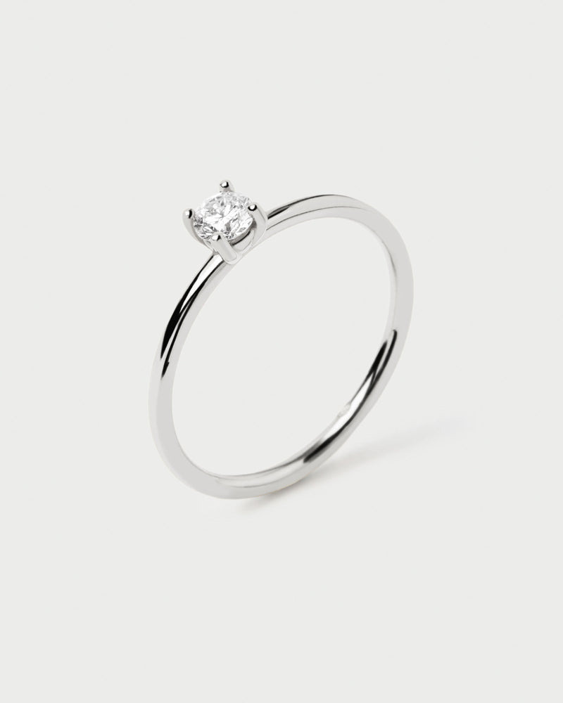 18K white gold Solitaire ring set with a 0.20 carat lab-grown diamond