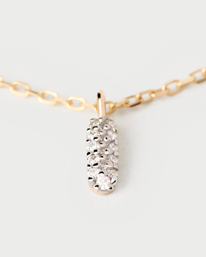 Solid yellow gold chain necklace with oval shape pavé lab-grown diamonds of 0.04 carats